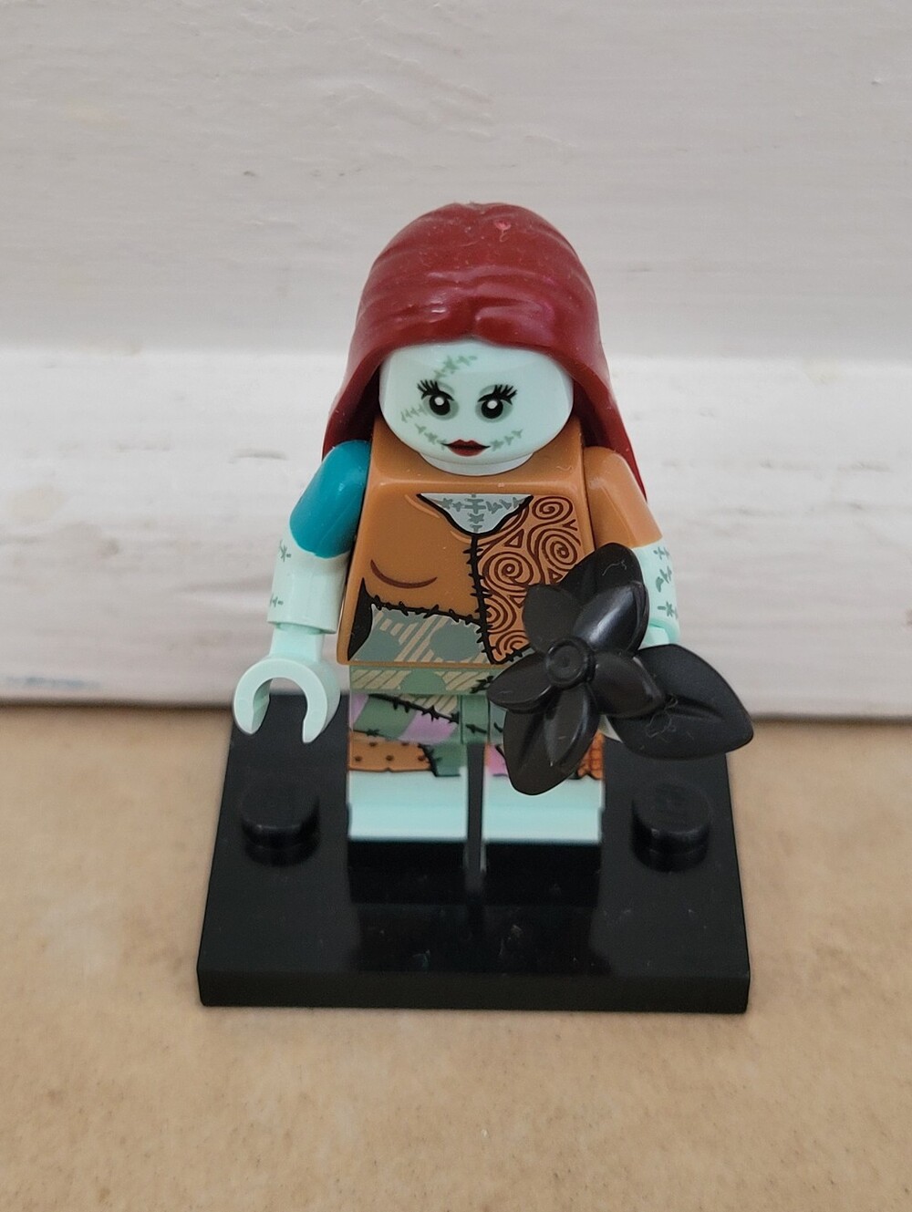 Lego Disney Minifigure Series 2 -Sally (The Nightmare Before Christmas)-New